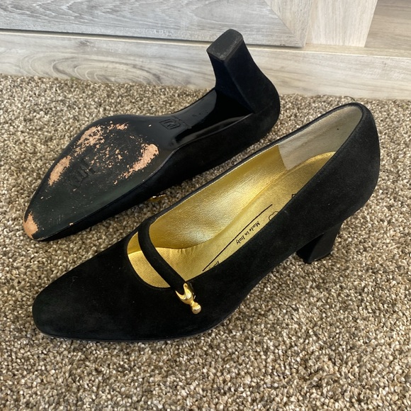 Vintage MAGLI Bruno Magli Black Suede Leather Medium Heel Pumps Size 5.5 - Picture 6 of 10